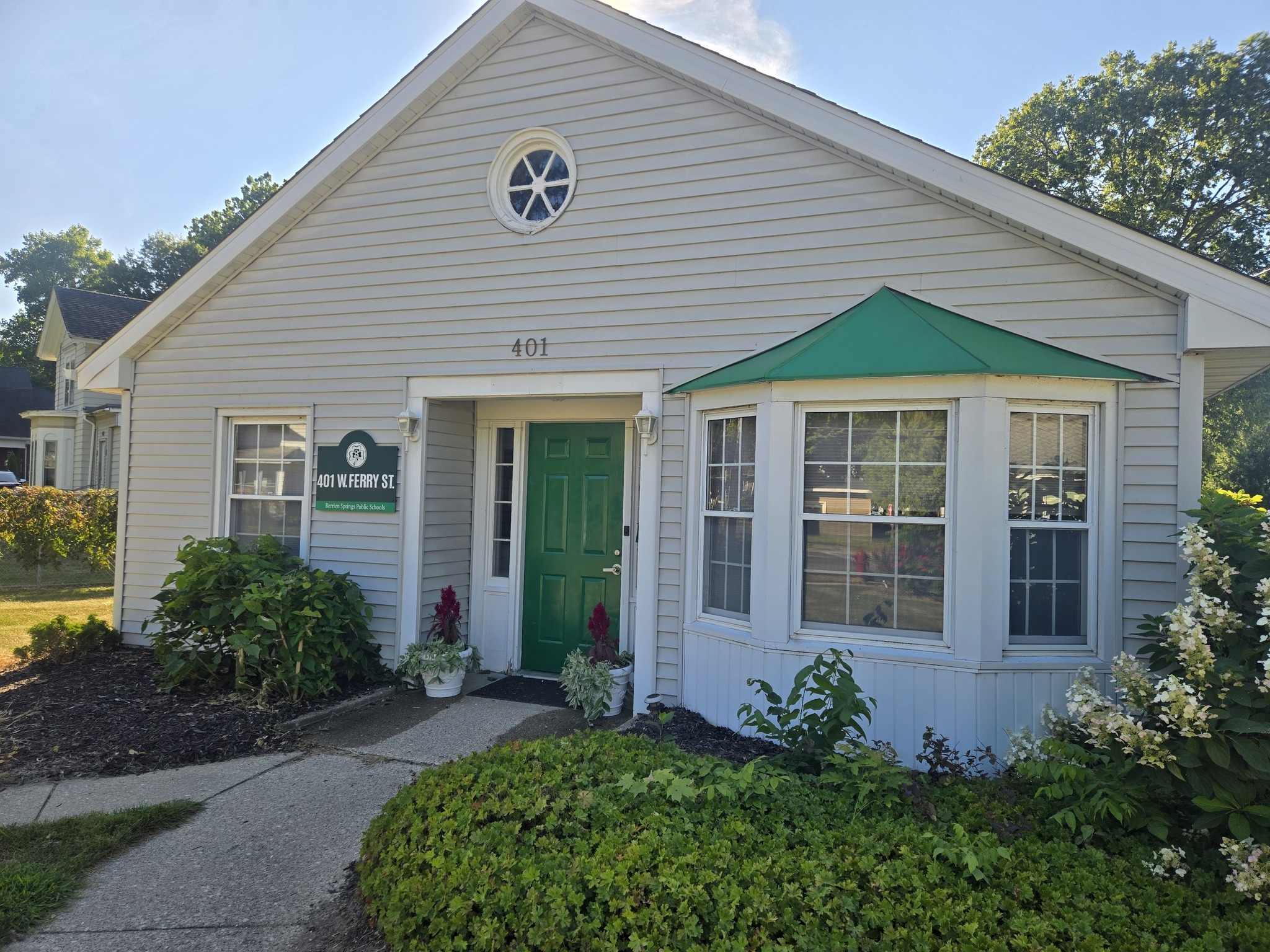 Little House Building